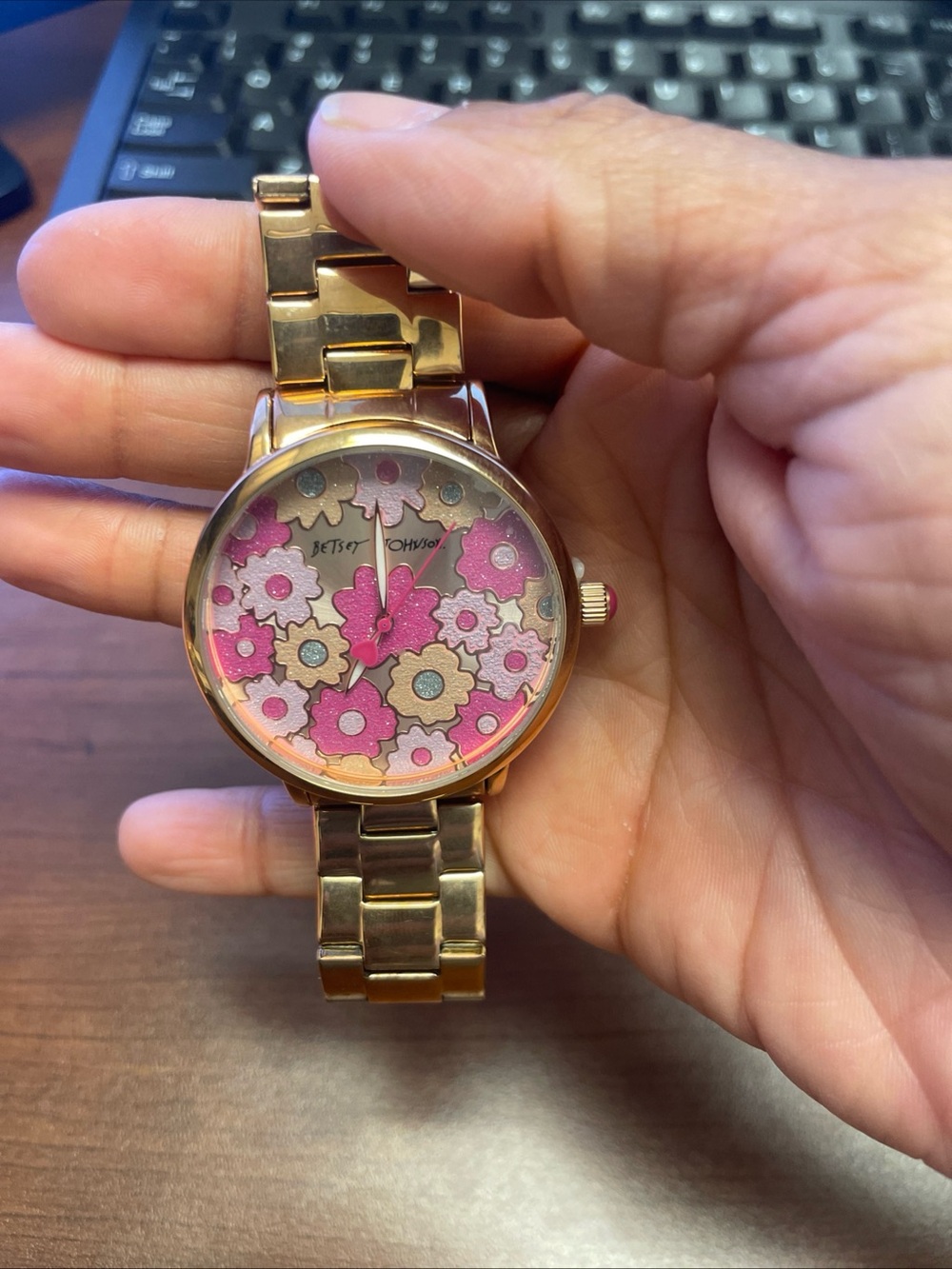 Betsey Johnson Gold Tone Flowers Galore 44mm Ladies Watch Pre-Owned BJ00496-77
